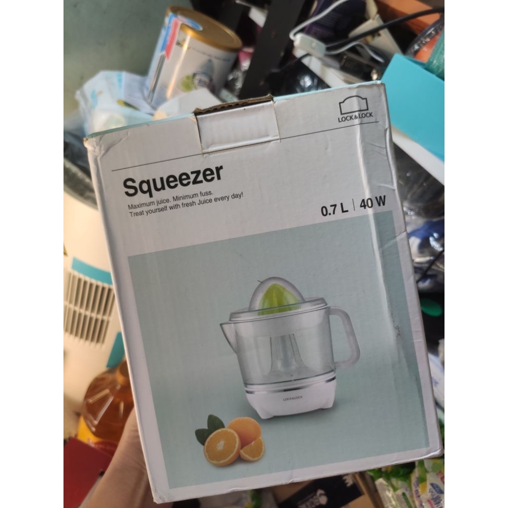 Máy vắt cam Lock&Lock EJJ231