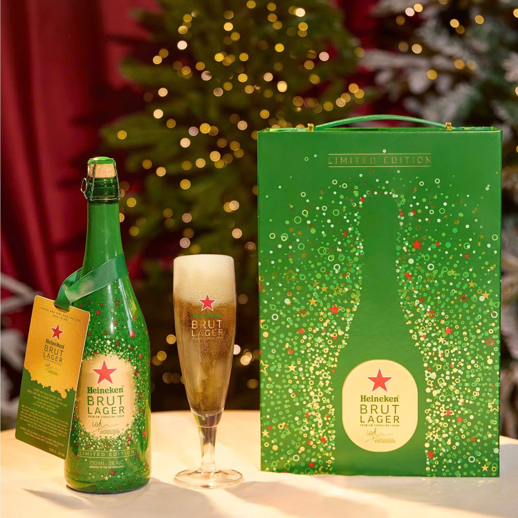 Chai bia sủi Heineken Brut Lager Bản Limited Edition nồng độ 5% thể tích 750ml - Có ship Hoả Tốc