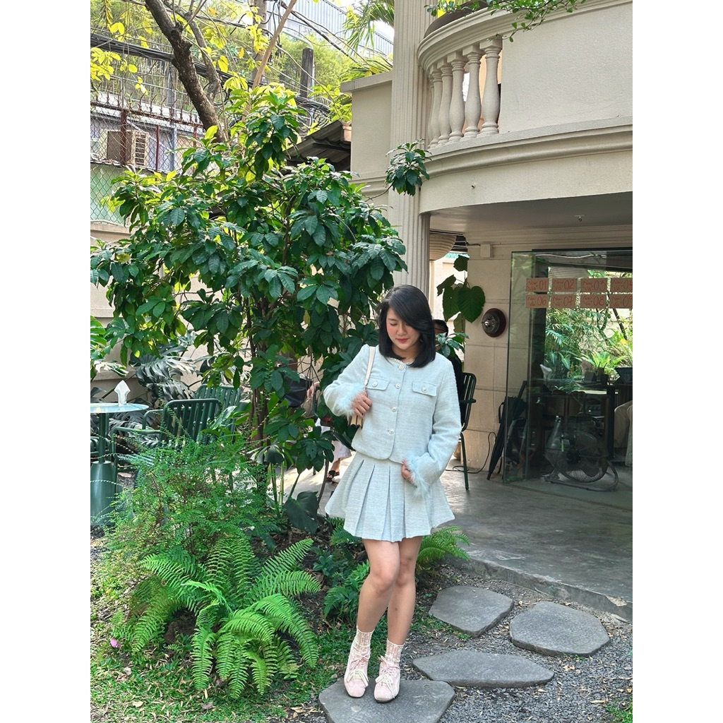 Set dạ tweed tiểu thư xanh hàng Quảng Châu cao cấp phối lông vũ, gồm áo và chân váy xếp ly (ảnh shop