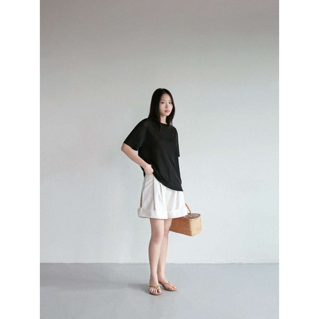Quần short xếp ly trước sau ống rộng hàn 𝐒𝐎𝐌𝐒 | 𝐌𝐨𝐧𝐚 𝐒𝐡𝐨𝐫𝐭 | BigBuy360 - bigbuy360.vn