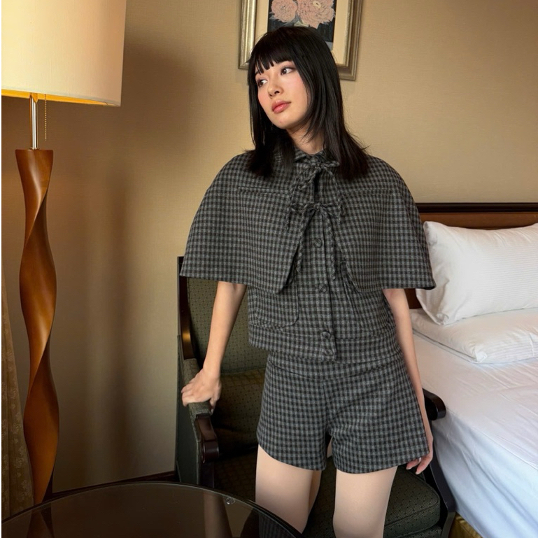 Kuchimachic - Caro tweed Set - Set áo gile/ Áo cape / Quần shorts dạ kẻ caro bán tách set KUAK251208