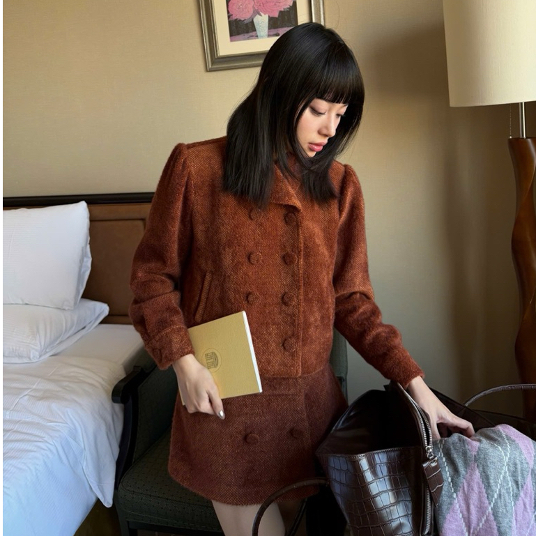 Kuchimachic - [DEAL MỞ BÁN] [Bán tách set] Set áo, chân váy lông thỏ mùa lễ hội