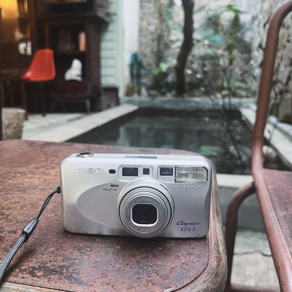 Máy Ảnh Film Pns tự động Minolta Capios 125 nhỏ gọn dễ dùng kèm pin và dây đeo