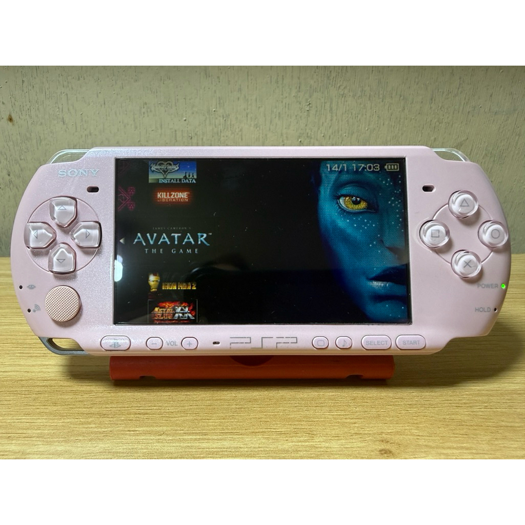 Máy game PSP 3000 hồng 64gb (95%) cài game Pes 2024, God of war, GTA, game nes, snes