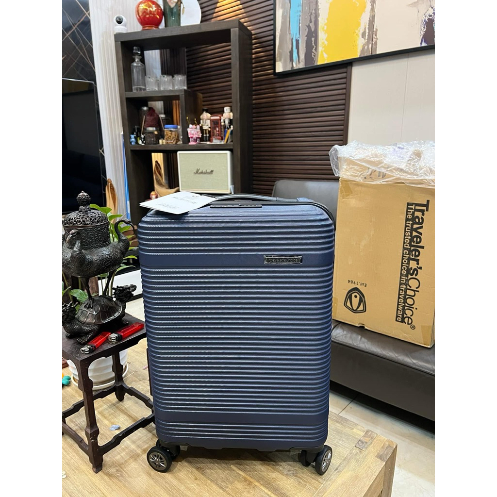 Vali Traveler’s Choice Oxnard màu xanh navy - size 22 xách tay