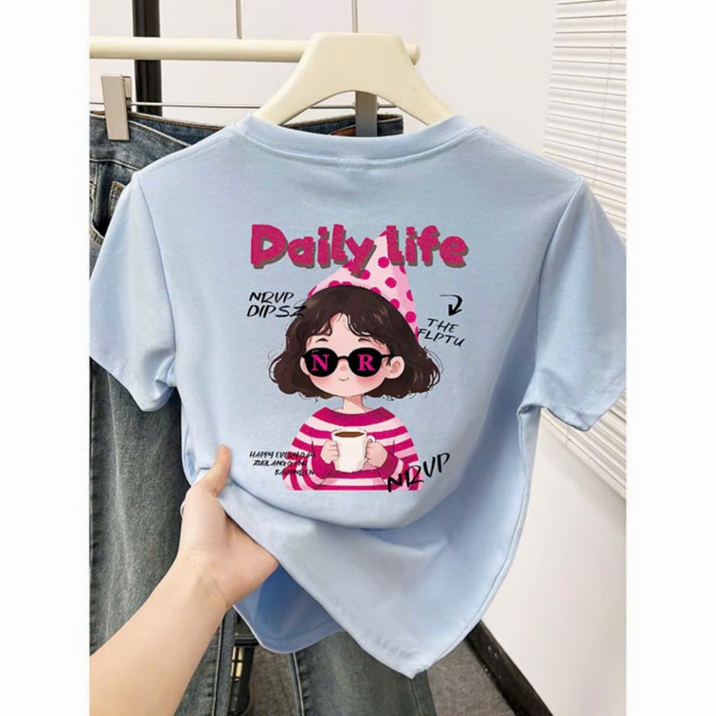 Áo thun babytee dáng ôm in hình họa tiết cô gái đeo kính dễ thương Phoenix.store