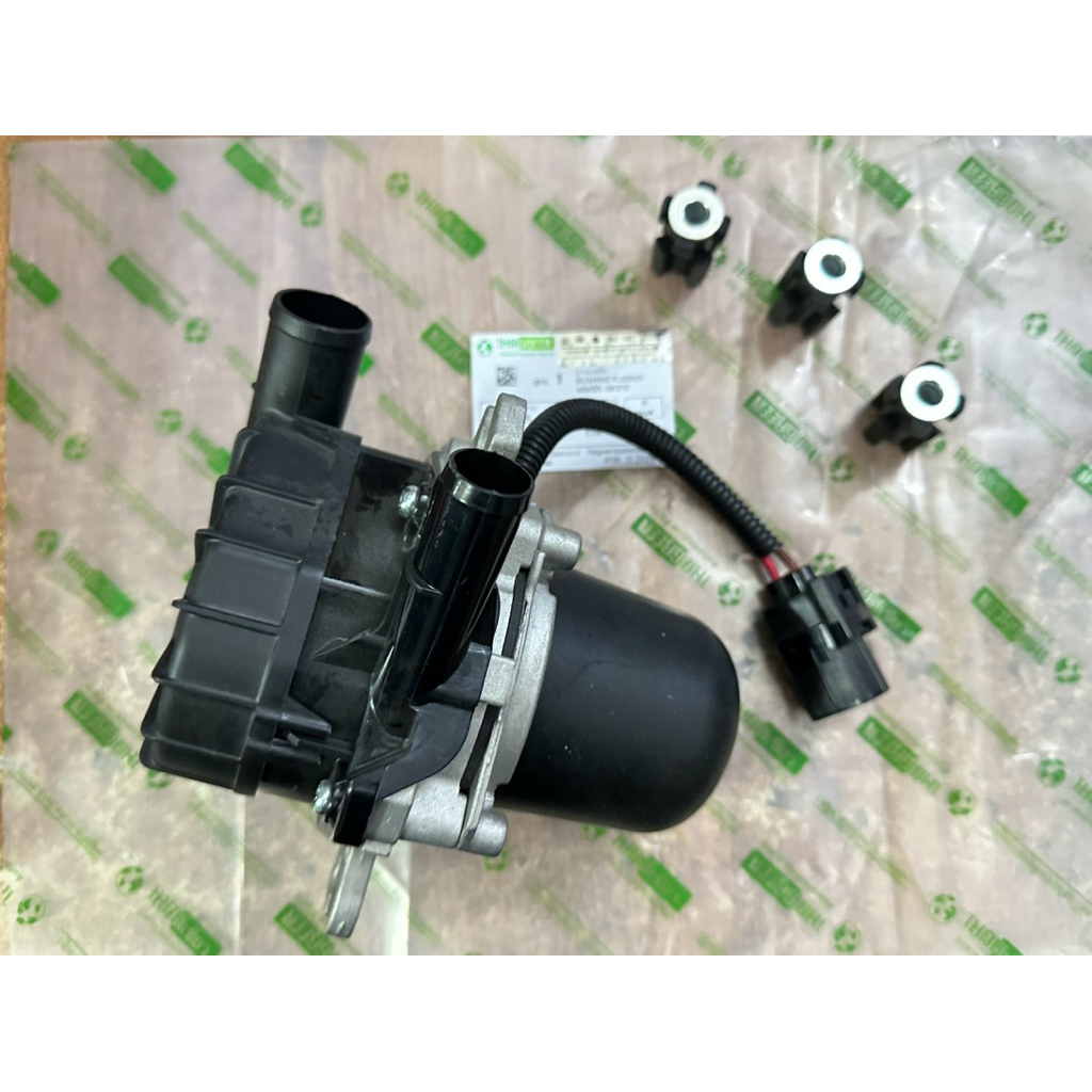 Bơm tăng áp khí nạp Toyota Innova ( đời có bơm )