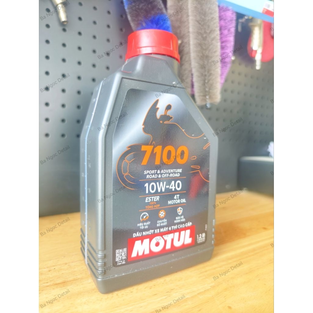 Nhớt Motul 7100 10W40 1L2