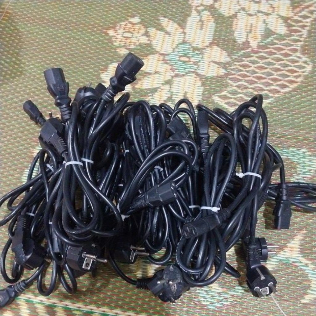 Dây nguồn liền phích cắm đa năng
