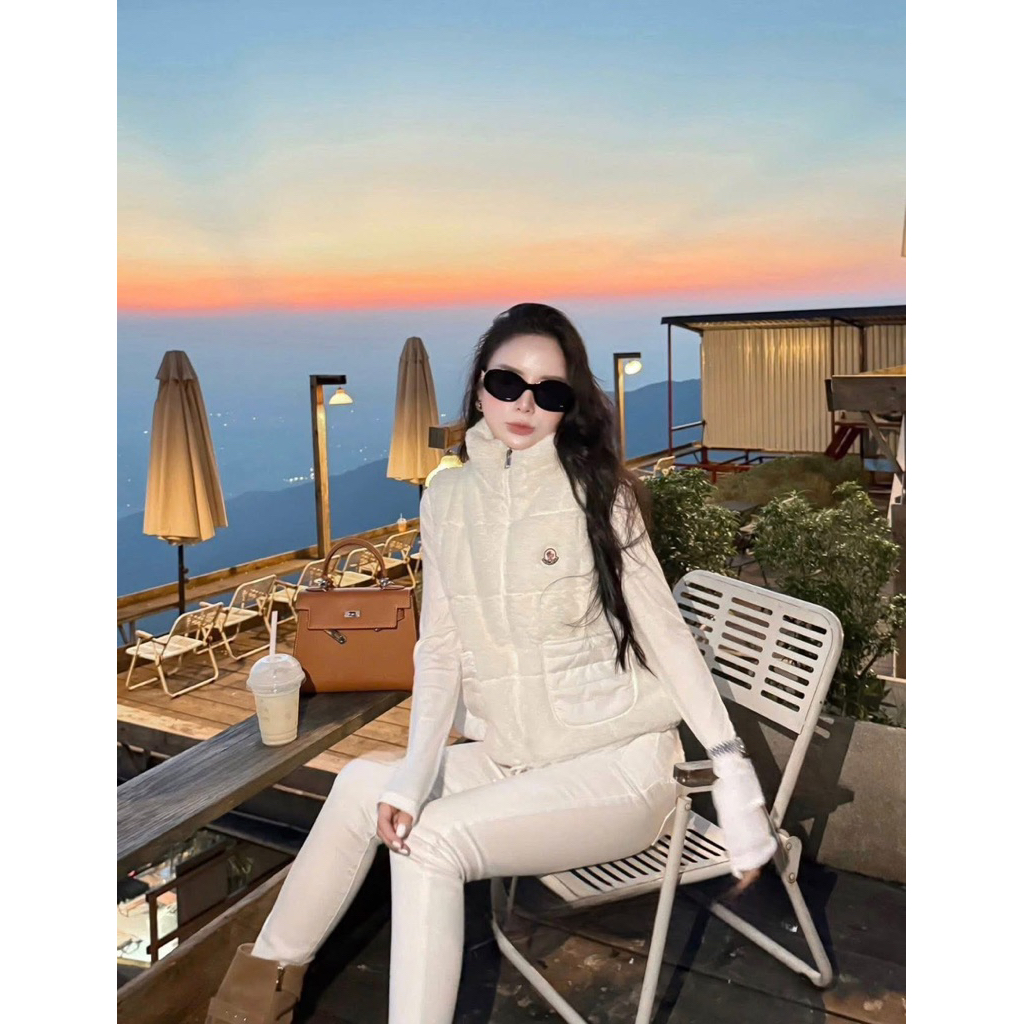 Áo phao gile Moncler