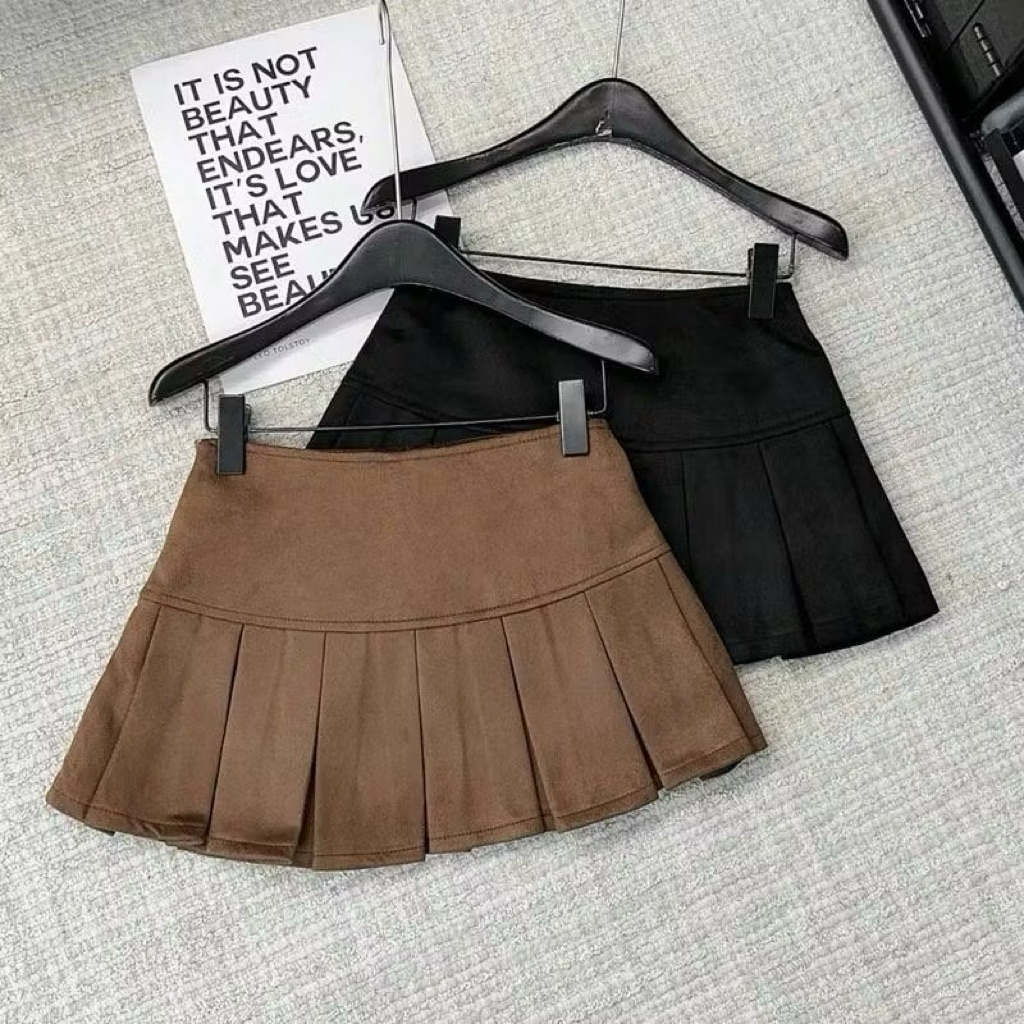 Chân Váy Da Lộn Dáng Ngắn Xếp Ly Bản To Có Quần Trong BIGSIZE | BigBuy360 - bigbuy360.vn