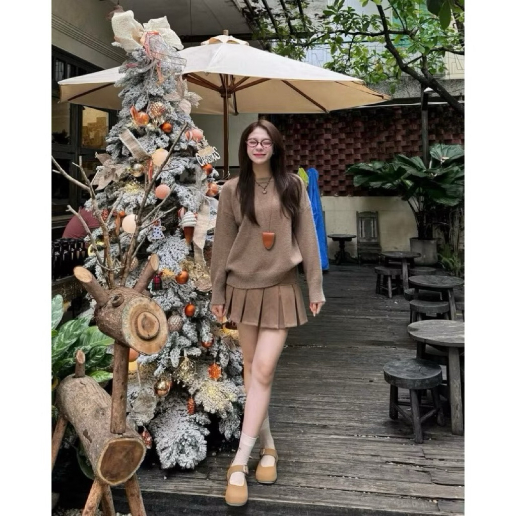 Chân Váy Da Lộn Dáng Ngắn Xếp Ly Bản To Có Quần Trong BIGSIZE | BigBuy360 - bigbuy360.vn