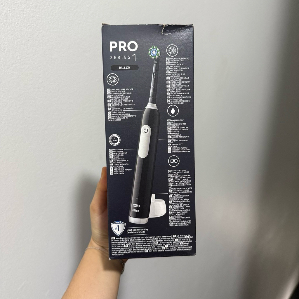 [VỎ GIẤY XẤU - ĐEN] Bàn chải điện Oral B Pro 1 - KHÔNG BẢO HÀNH
