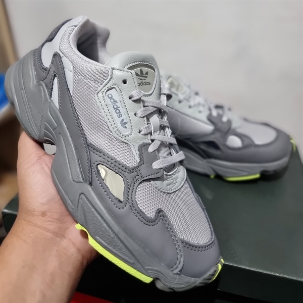 Adidas - Giày Adidas màu Ghi (Falcon W) - Size 5 1/2 (F 36 2/3, Uk 4)