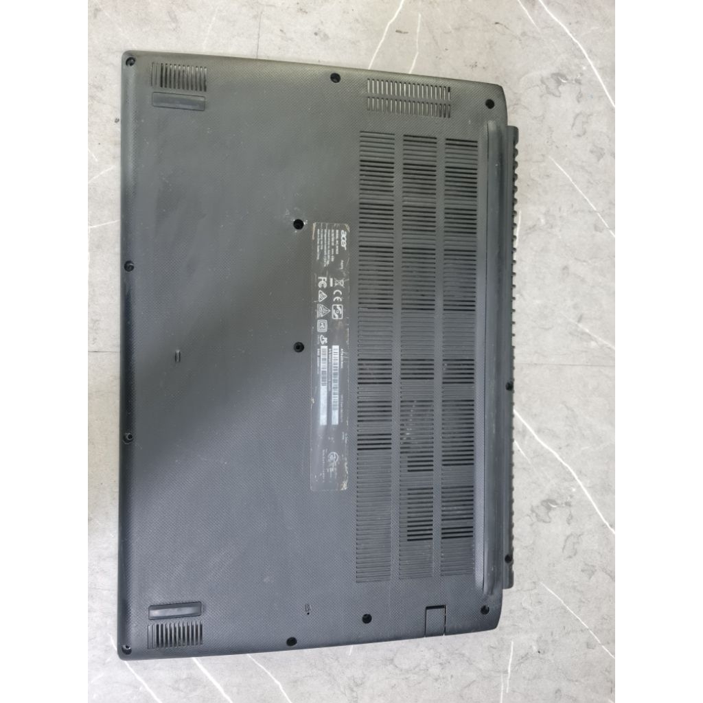 mặt D laptop Acer Aspire 7 Gaming A715 42G R4XX 