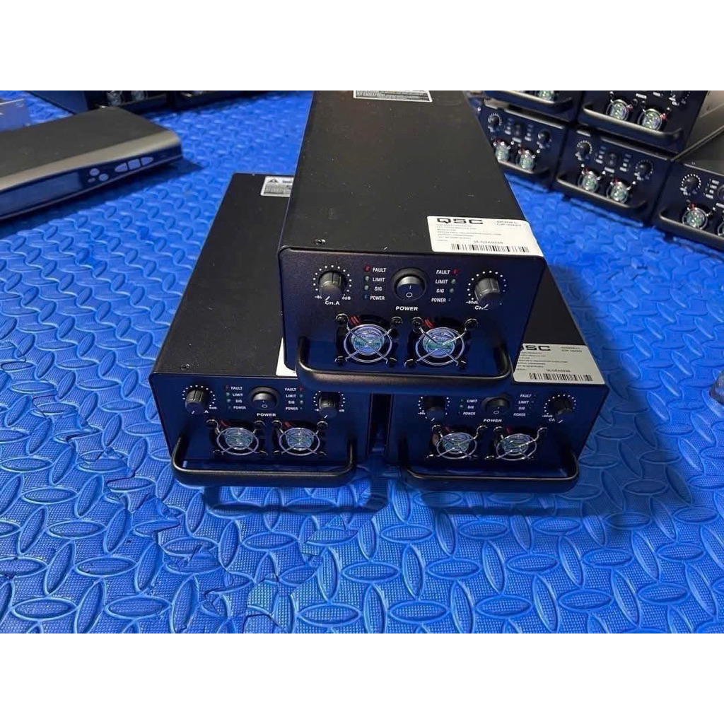 Cục đẩy mini QSC CP-1000 nguồn xung class D