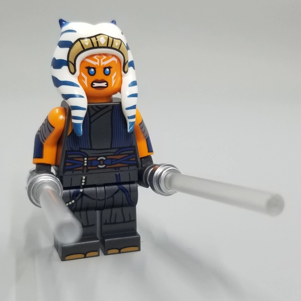 Ahsoka Tano - Pearl Dark Gray Robe, Printed Arms