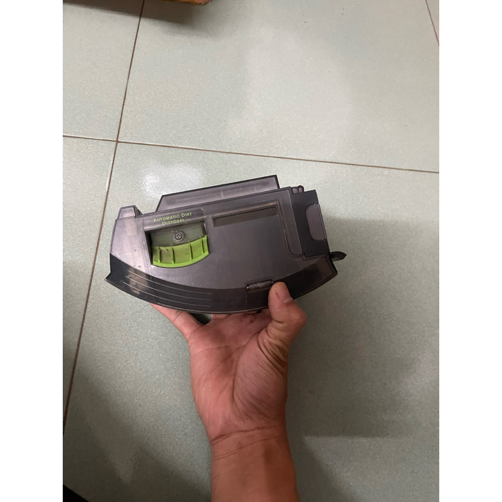 hộc bụi irobot roomba i7 plus