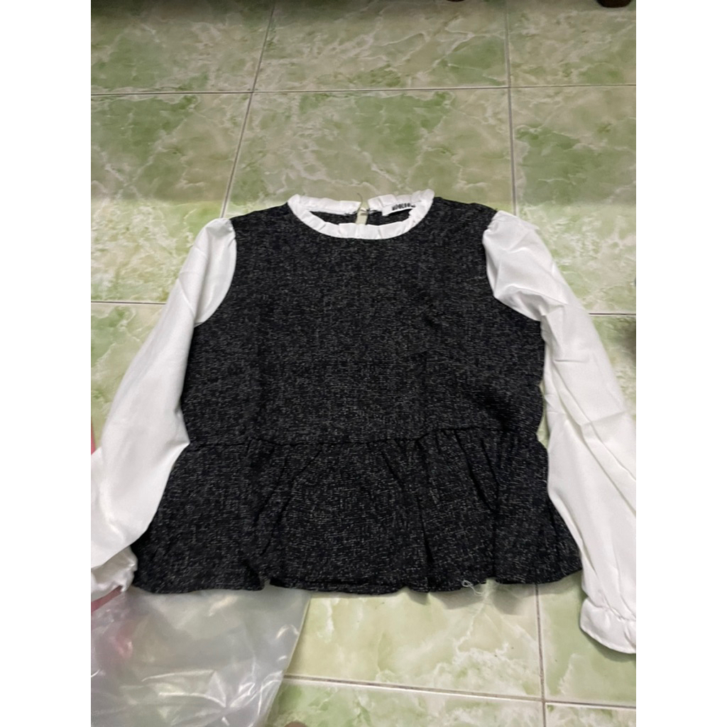 Áo nữ tầm 50kg new -F2