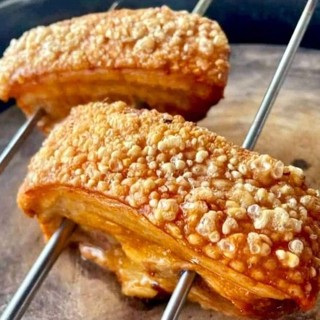 Dụng cụ xăm bì, đâm thịt [ướp thịt cho thấm]