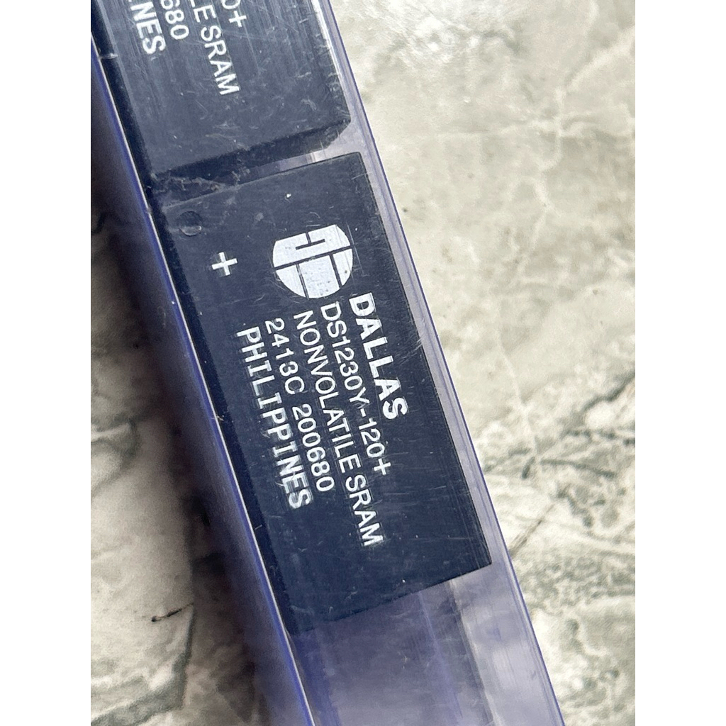 ds1230y ic RAM có pin lưu trữ khi mất điện