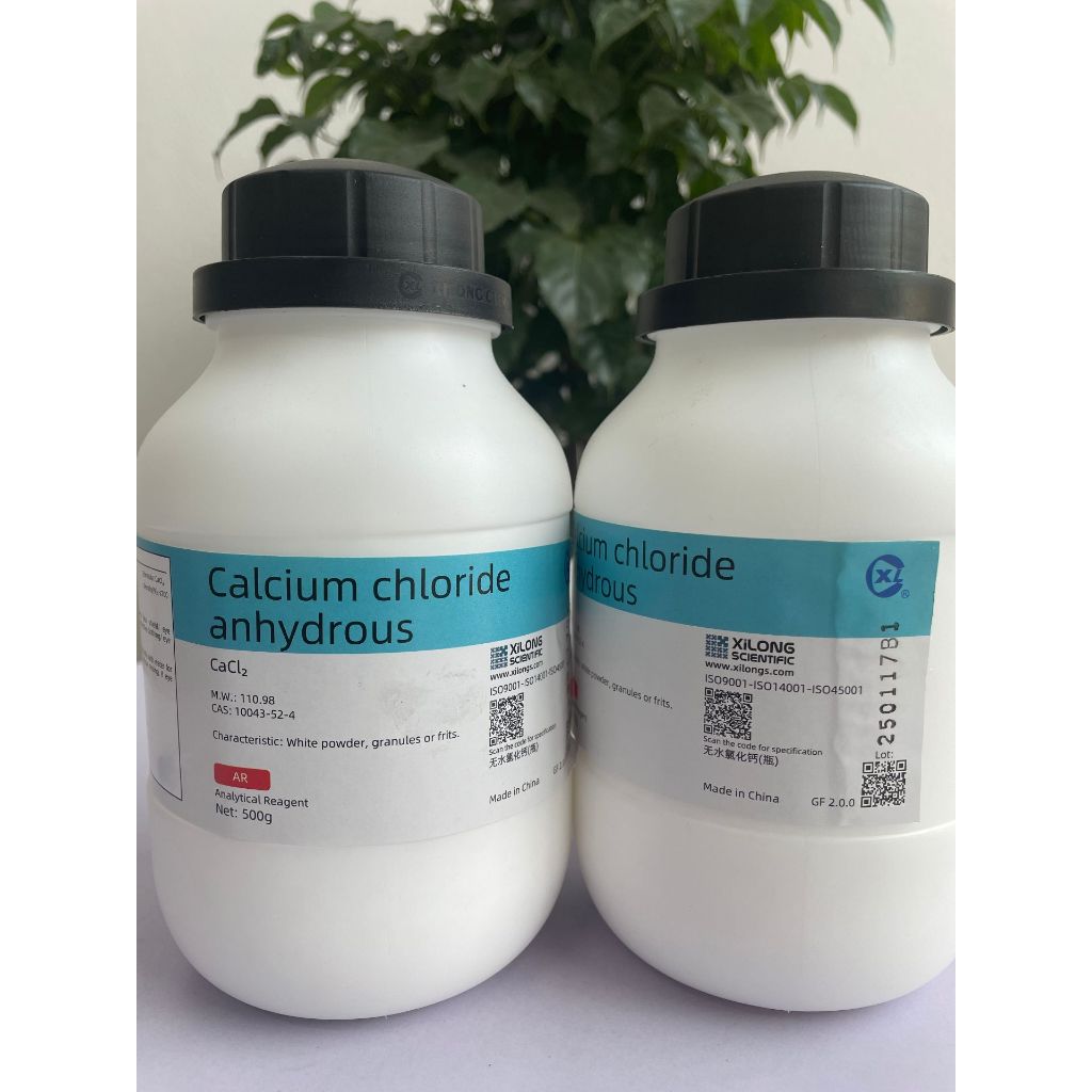 Calcium Chloride Anhydrous AR – CaCl2 – Chai 500g – Hóa Chất Phân Tích Phòng Thí Nghiệm