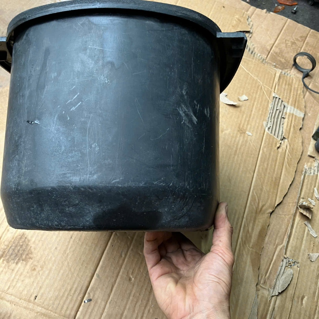 full cụm cốp để đồ sau piaggio vespa lx 125(hàng zin tháo xe )