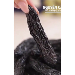 Nho móng tay sấy khô
