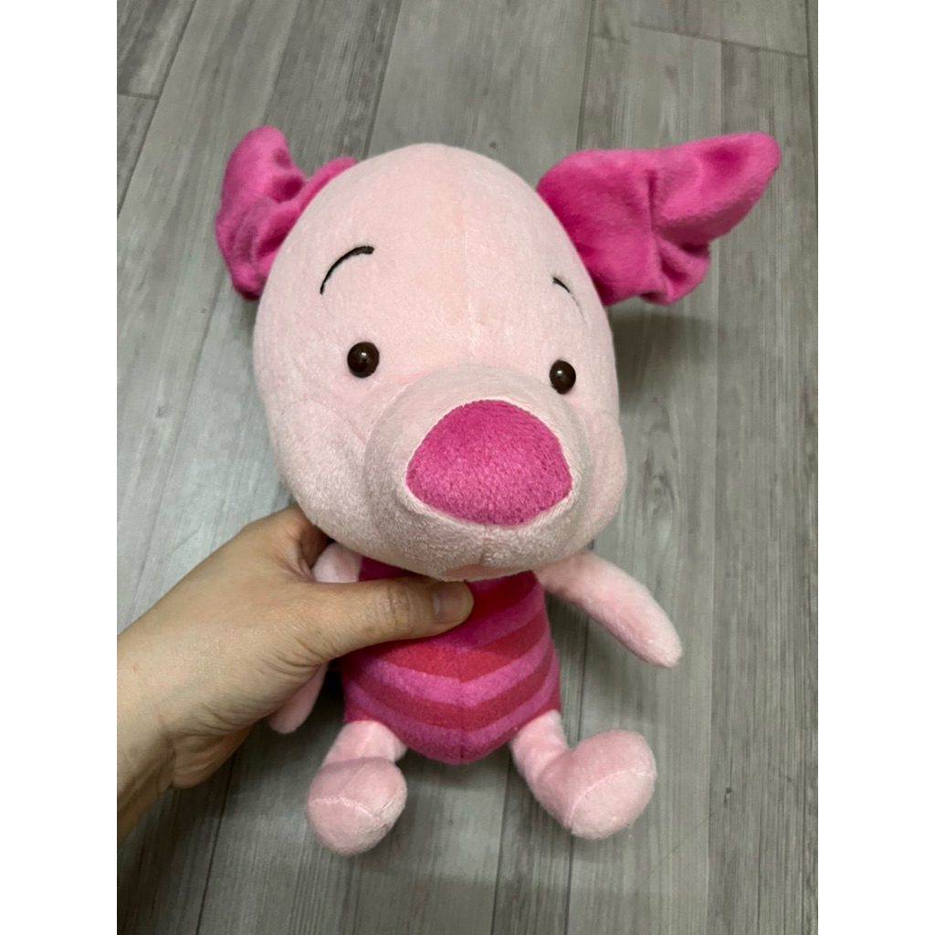 gấu bông piglet khui kiện bị cắt tem