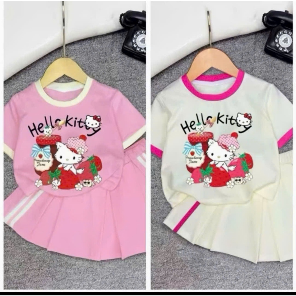 Sét Váy Hello Kitty Kèm Chân Váy Xếp Ly xinh xắn,Sét váy Hello Kitty mang đến vẻ ngoài đáng yêu