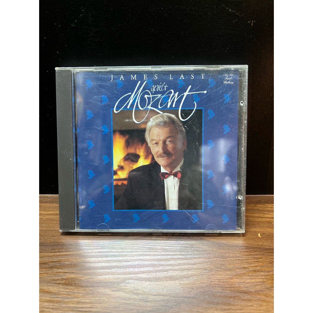 Đĩa CD nhạc cổ điển "James Last Plays Mozart" của nhạc trưởng người Đức James Last