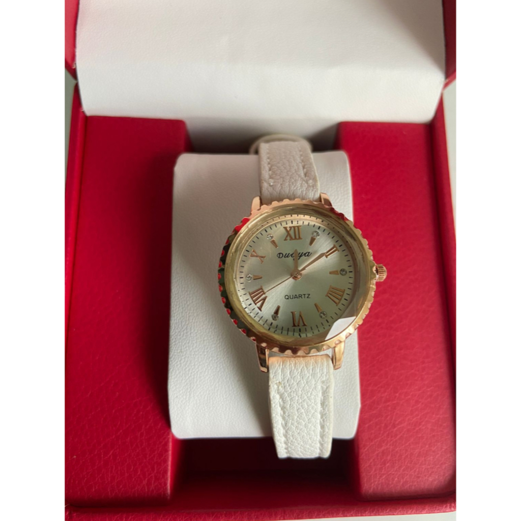 DH36 Đồng hồ dây da màu trắng mặt màu trắng số la mã