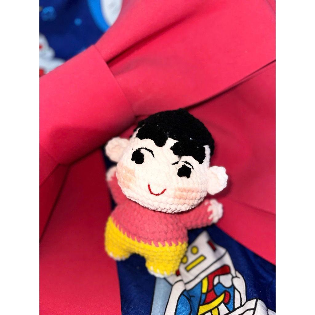 Móc Khoá Cusin Cậu Bé Bút Chì