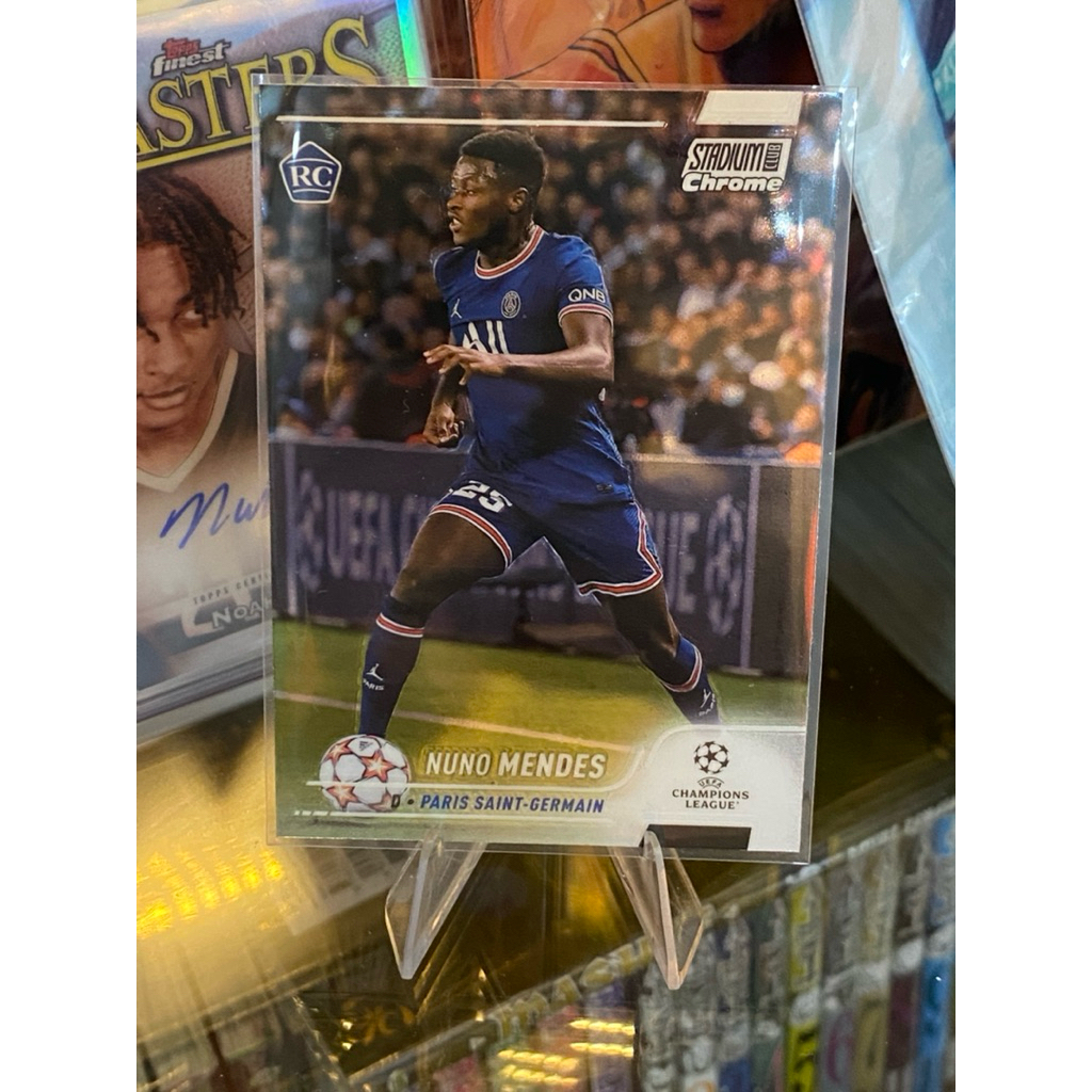 [NHÀ VÔ ĐỊCH C1] Thẻ Cầu Thủ Nuno Mendes Topps Stadium Club Chrome 2022 PSG Mùa Giải Tân Binh Duy Nh