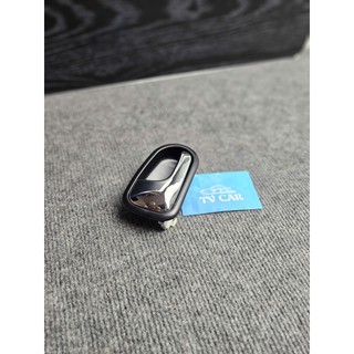 Tay mở cửa trong Ford Laser, Mazda 323