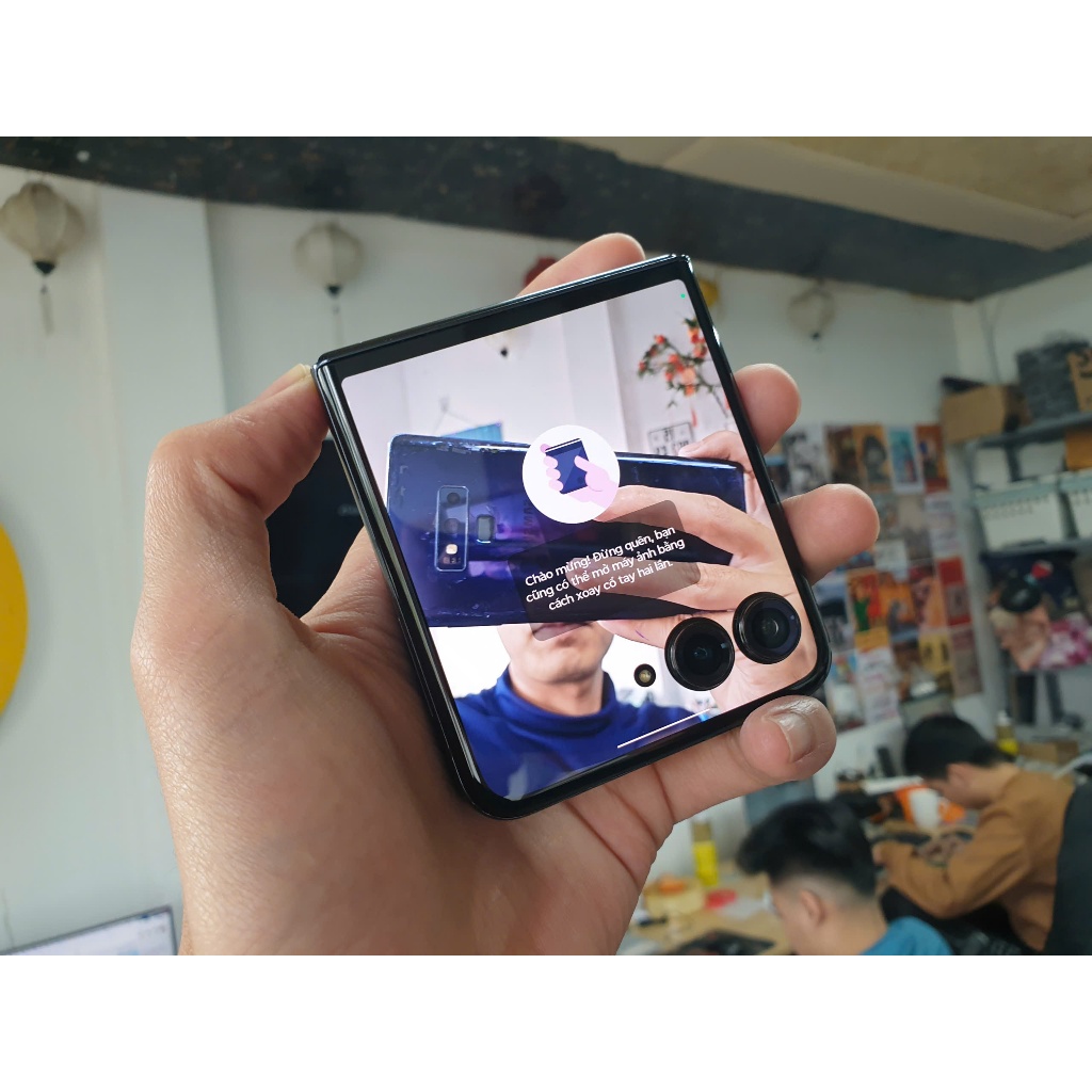 Motorola Razr 50 Ultra 5G (Razr+ 2024) - Snapdragon 8s Gen 3 | Màn Phụ 4.0" Khổng Lồ 165Hz