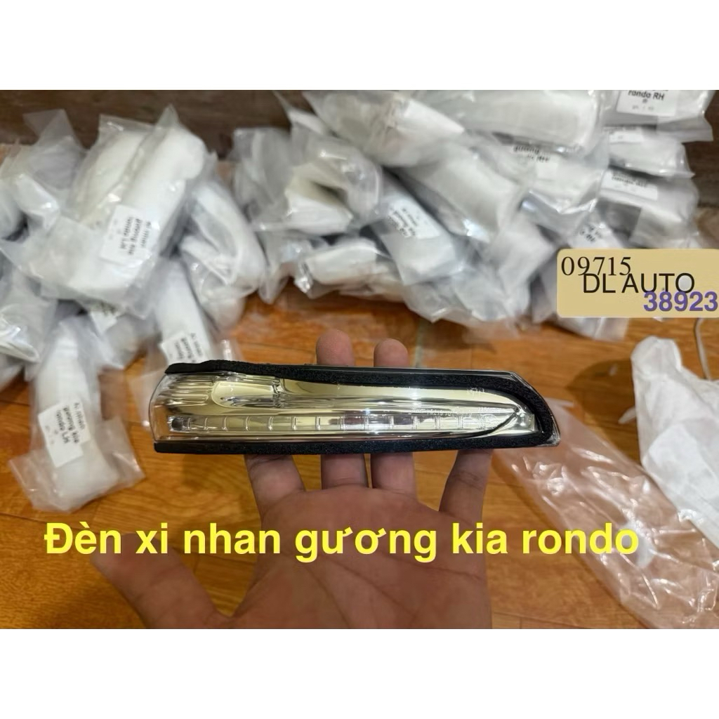 2 chiếc đèn xi nhan gương kia rondo 2016-2022 cao cấp  87614 A4000 87613 A4000
