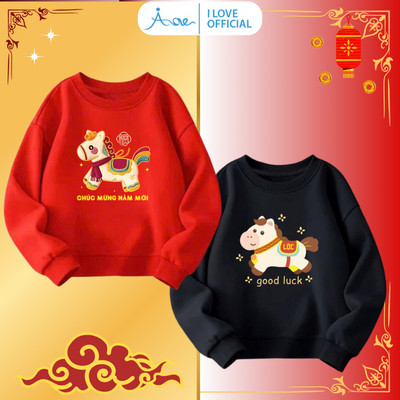 [MỚI] Áo nỉ SWEATER cho bé AORE Tết 2026, Áo nỉ da cá dài tay cổ tròn Ngựa Poly Lucky cho bé trai bé gái đón Tết 9-35kg