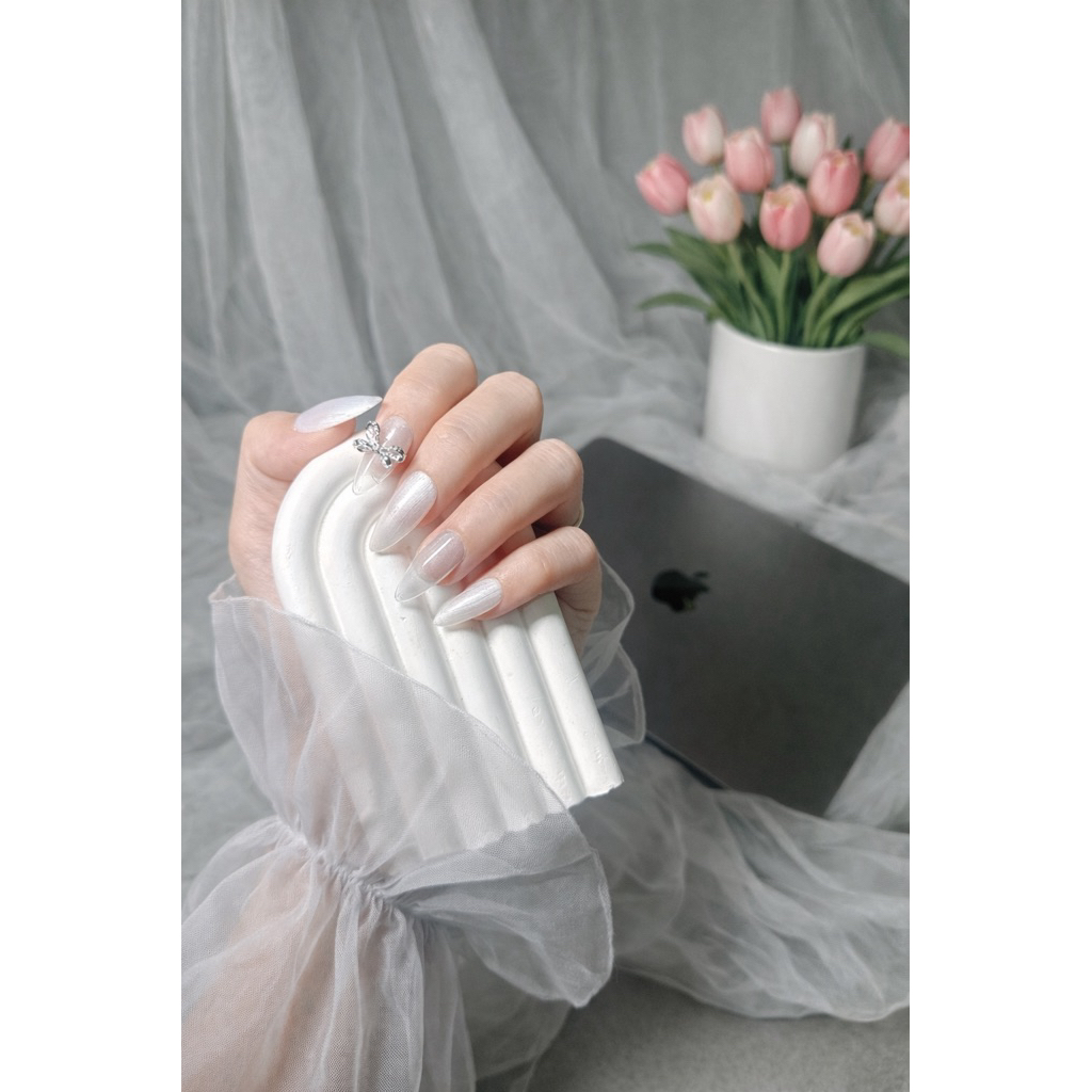 Nail box ánh ngọc form nhọn|Nail cô dâu