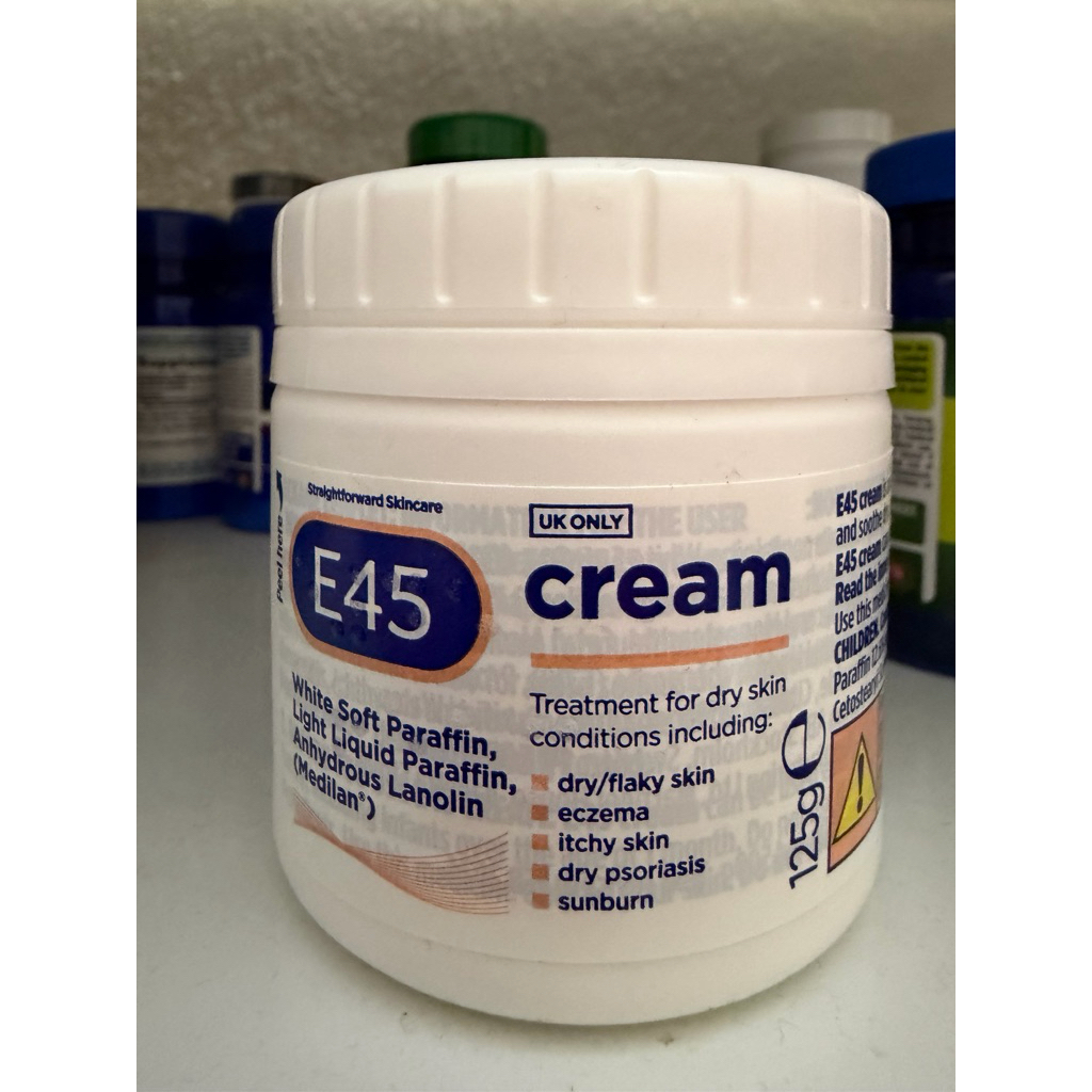 Kem dưỡng da Cream E45 UK hộp 125g