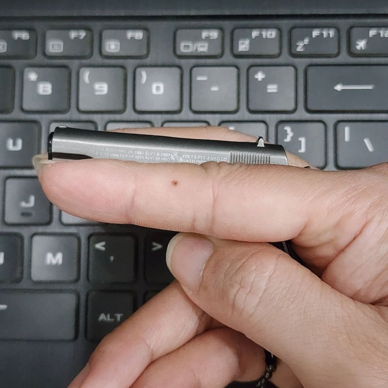 Móc khóa đồ chơi kim loại mô hình C-O-L-T 1911 tỷ lệ 13