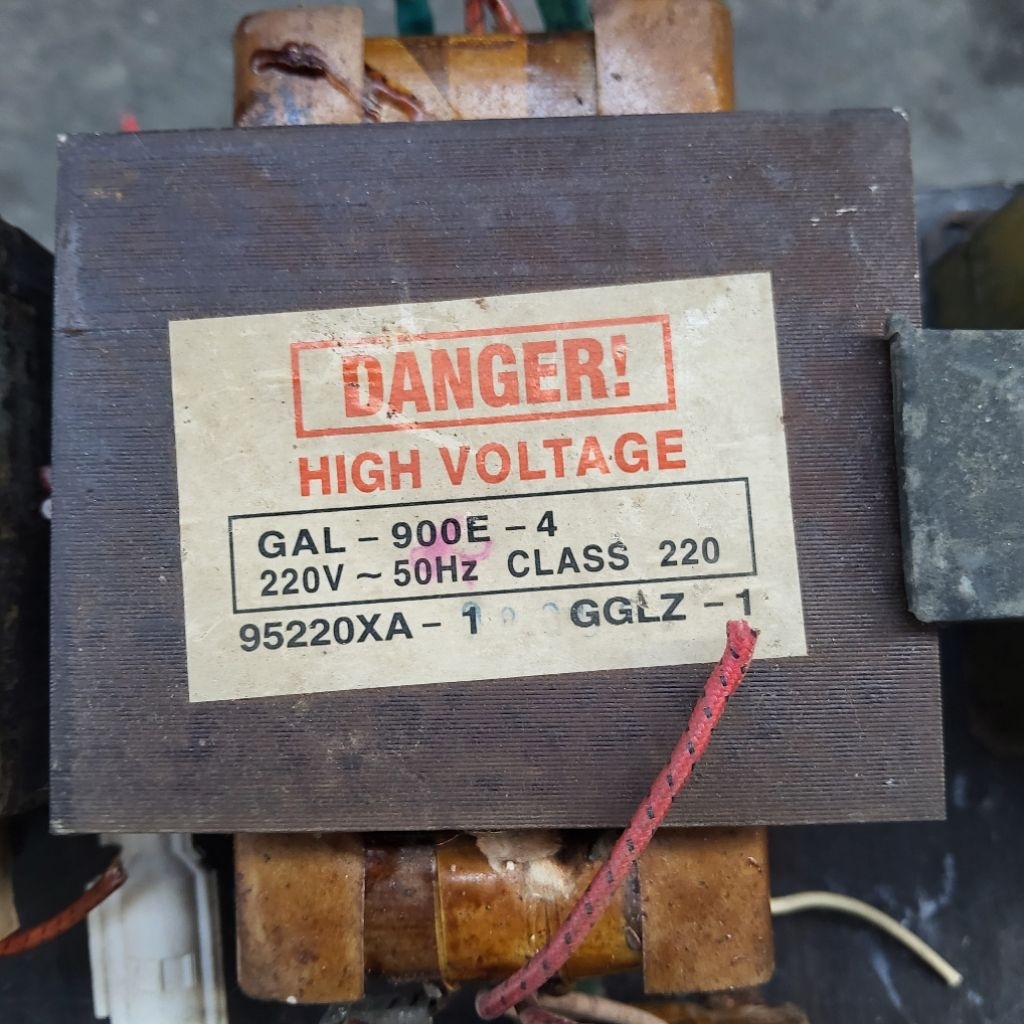 Biến áp lò vi sóng 900E