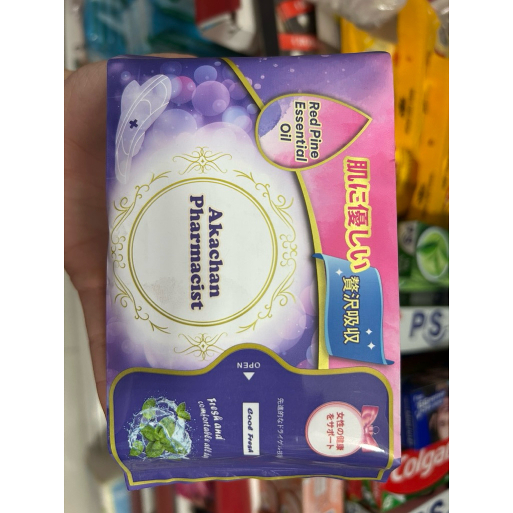 Băng vệ sinh Akachan Ban đêm bạc hà 33.5cm