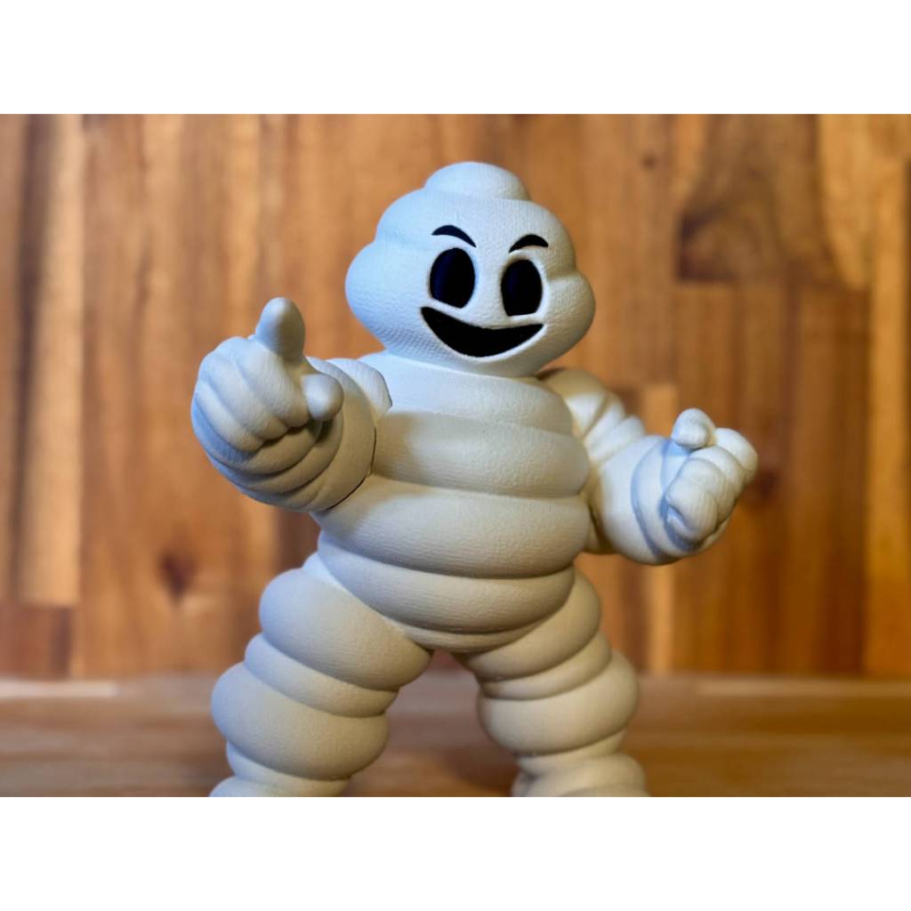 Đây là Bibendum, tên gọi Michelin Man (Người Lốp Michelin), mô hình trưng bày
