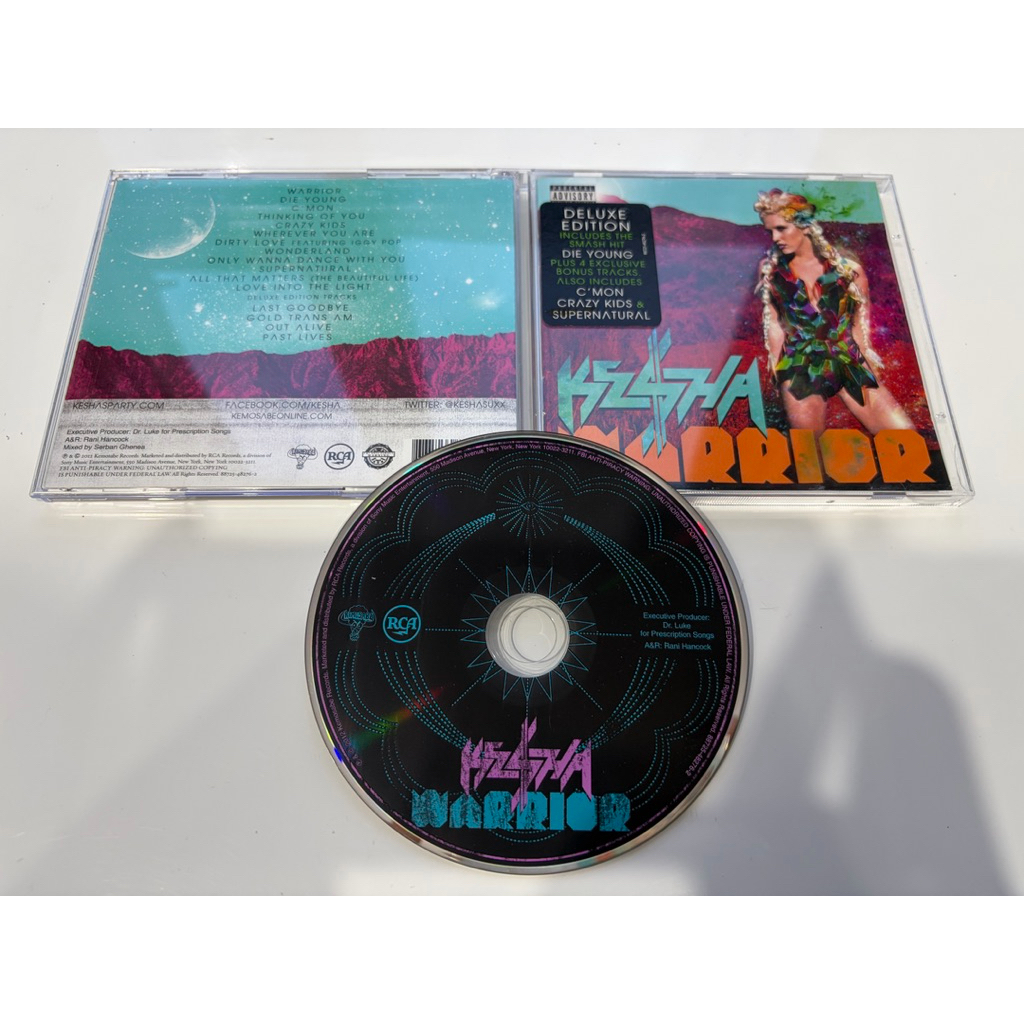 KE$HA - Warrior Deluxe Edition CD chính hãng Kesha