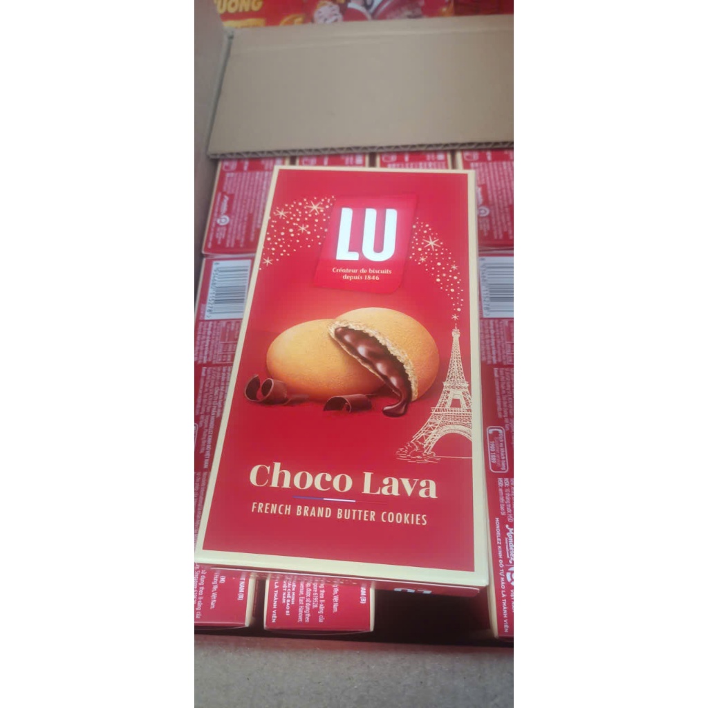 Thùng 30 hộp Bánh quy nhân socola tan chảy Lu Choco Lava 80g