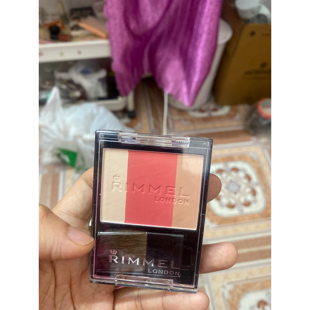 má Hồng phấn rimmel new