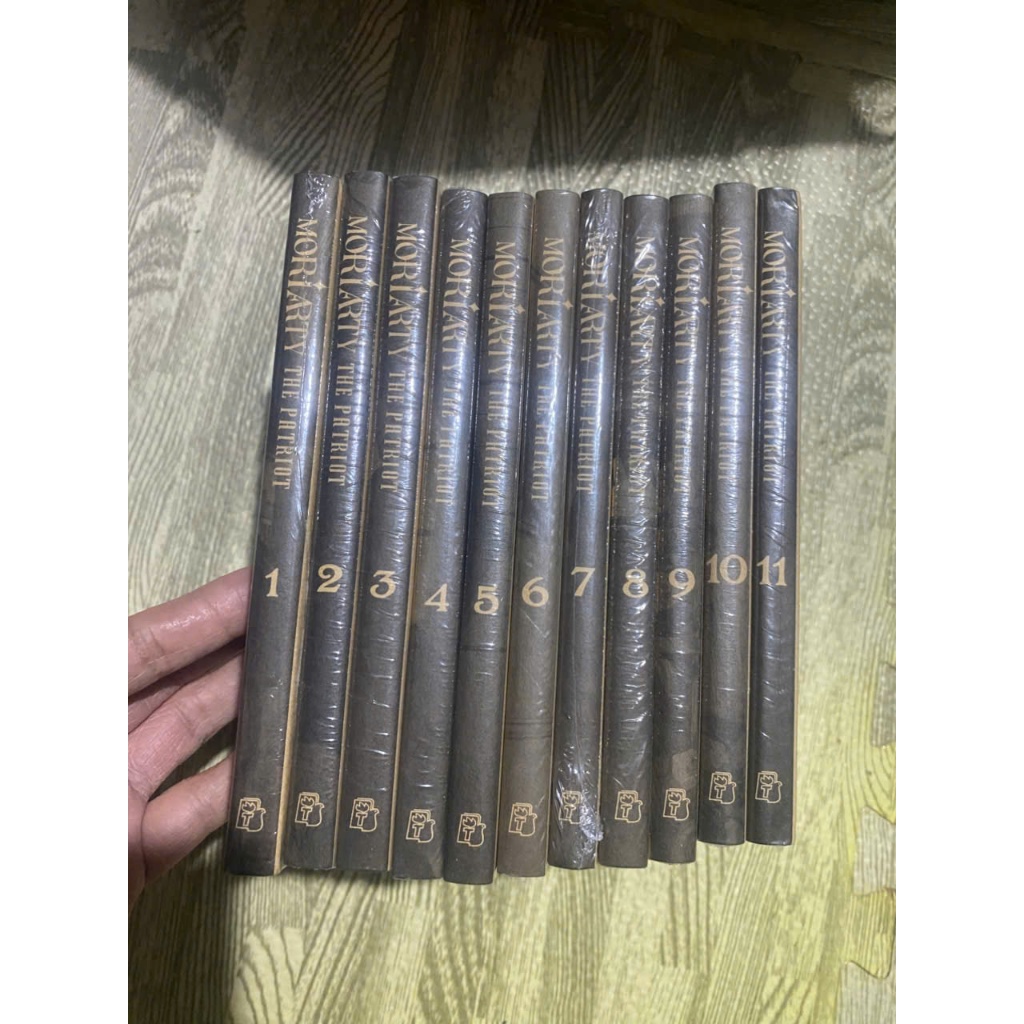 (seal) Bộ 11q vở truyen.tranh Mori Moriarty The Patriot nguyên seal  tập 1-11