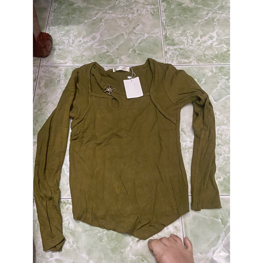 Áo nữ tầm size m new tag F15