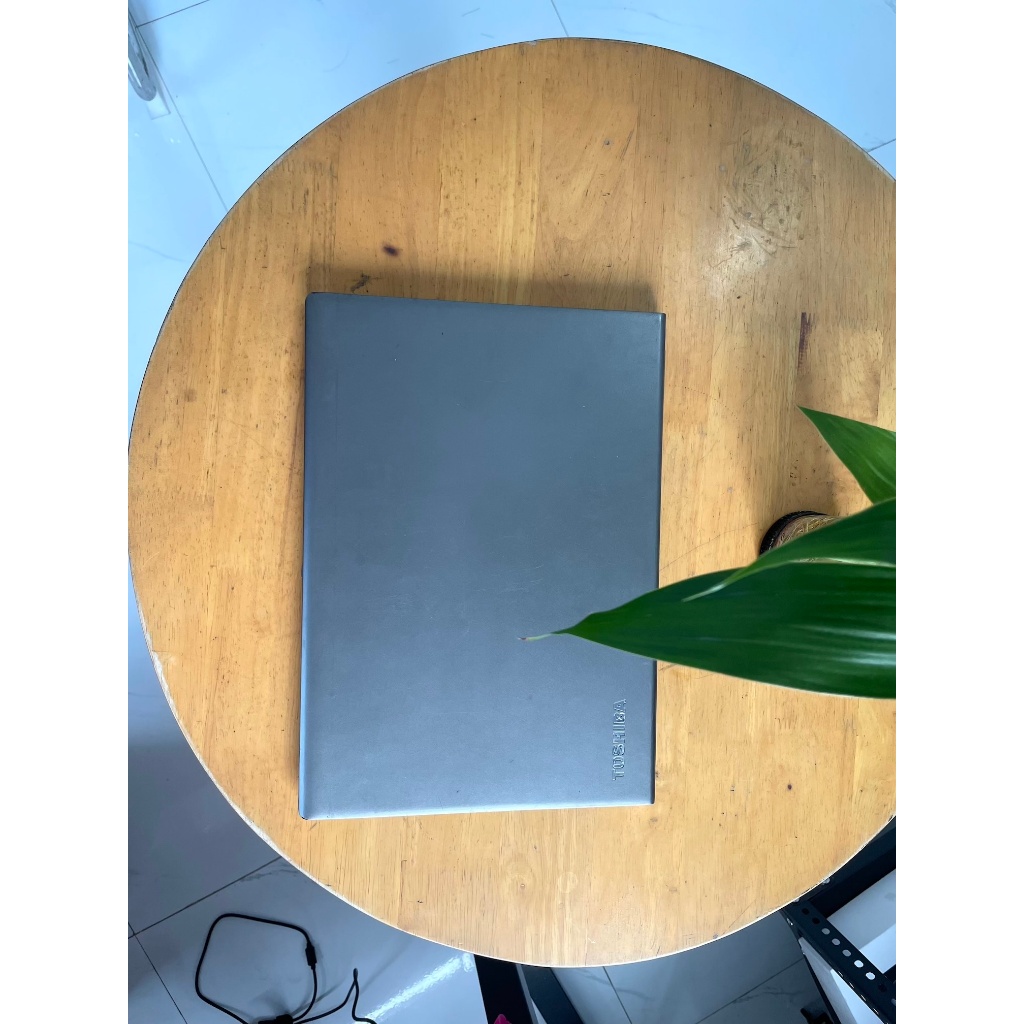 Laptop cũ Toshiba Dynabook R63/M, Core i5-8250U, 8GB RAM, 128GB SSD